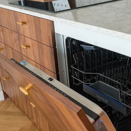 Saska Kepa Deluxe By Bookinghost * Varsóvia